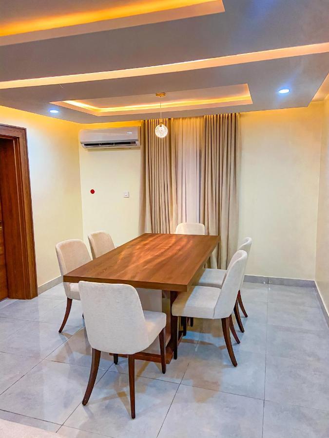 Plush Hotel,Abuja Dış mekan fotoğraf