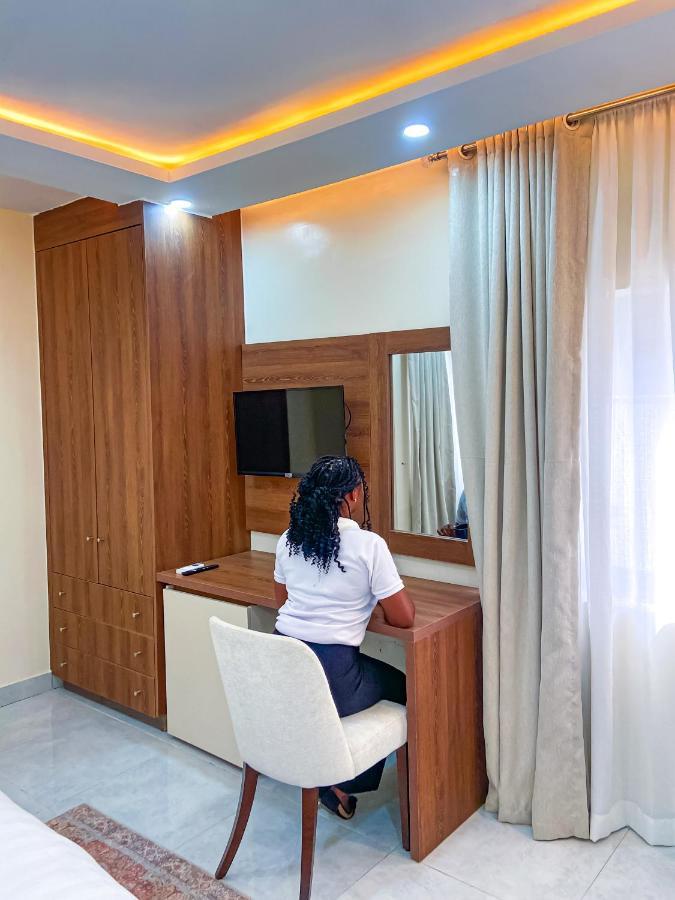Plush Hotel,Abuja Dış mekan fotoğraf