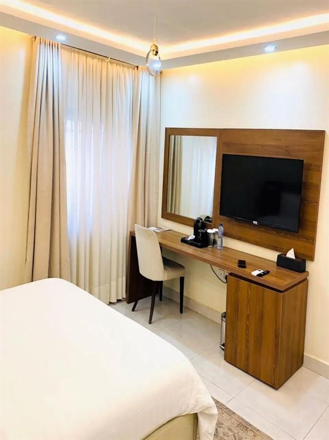 Plush Hotel,Abuja Dış mekan fotoğraf