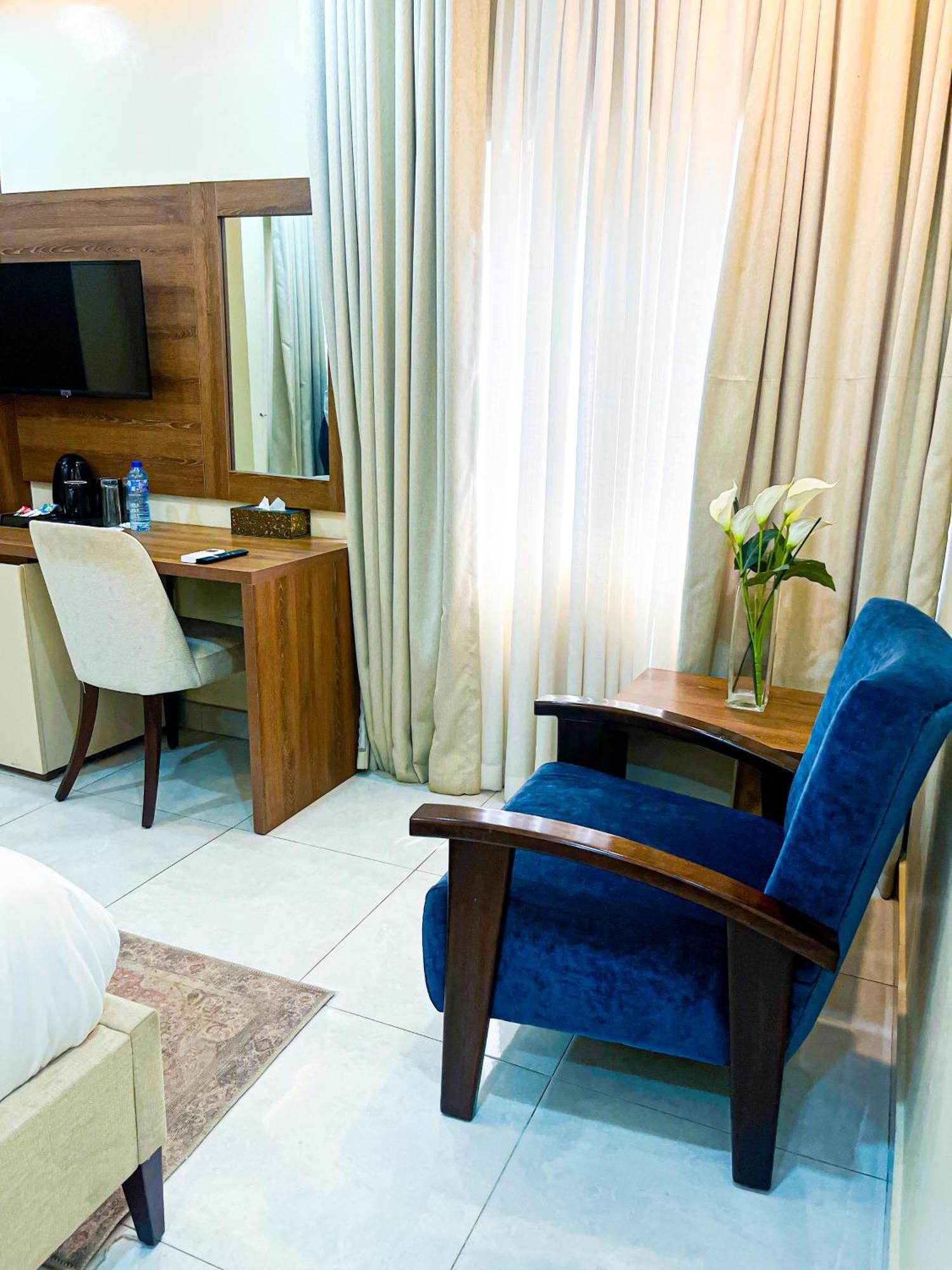 Plush Hotel,Abuja Dış mekan fotoğraf