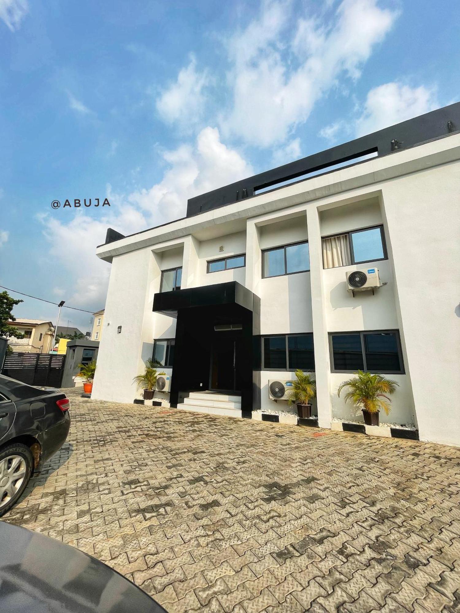 Plush Hotel,Abuja Dış mekan fotoğraf